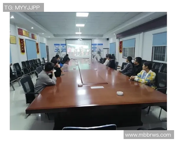 深度对话：探索黄秀英在篮球世界中的奋斗与成就之路